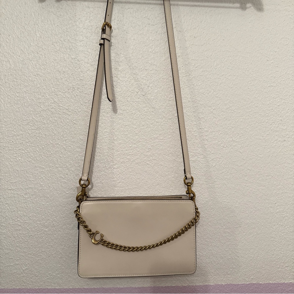 Coach Cream and Gold Crossbody Bag with Elegant Chain Accented